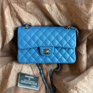 CHANEL Blue Caviar Classic Medium Flap SHW